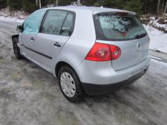 Volkswagen Golf V 1.4i 16V 5/HB
