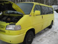 Volkswagen Transporter/caravelle 2.5TDI 75kw bussi
