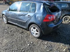 Volkswagen Golf V 1.6i 8V 5/HB