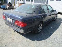 Mercedes-Benz E 200CDI sedan  -99 
