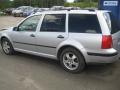 Kuva 3: Volkswagen Golf IV 1.6i 16v farkku 2001