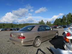 Mercedes-Benz E 210 200 CDi Sed