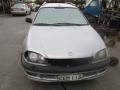 Kuva 3: Toyota Avensis 2,0TD farmari -00  2000