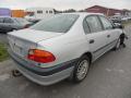 Kuva 3: Toyota Avensis 1.8 sed. -00 2000