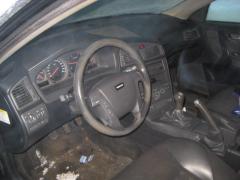 Volvo V70 D5 farkku manuaali