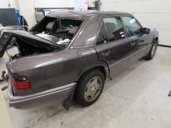 Mercedes-Benz E 124 300 D Sed