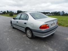 Toyota Avensis 1.8 sed. -00