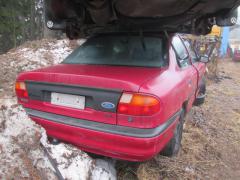 Ford Mondeo 1,6 sedan -94