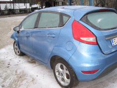 Ford Fiesta 1,2 -11 5-ovinen hb sininen