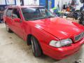 Kuva 3: Volvo V70 2.4l -00 mk1 2000