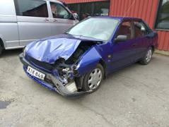 Toyota Corolla 1.6i 4D -99