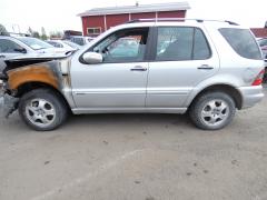 Mercedes-Benz M-SARJA (W163) ML 270 CDI 4WD Maastoauto