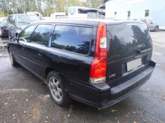 Volvo V70 Mk2 Facelift 5D STW 2.4i MT5 Momentum