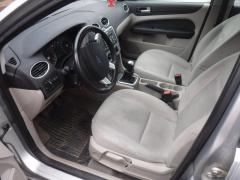 Ford Focus 4D Sedan 1.6i MT5