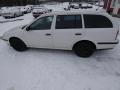 Kuva 3: Skoda Octavia 1.6 Bensa Farmari 2000