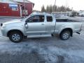 Kuva 3: Toyota Hilux  III 2.5 D-4D 4WD Avolava 2010