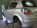 Kuva 3: Opel Astra H 1,9 CDTI -08 beige 5-ov HB  2008