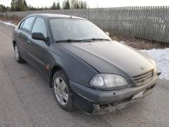 Toyota Avensis 1.8 sed. -98