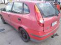 Kuva 3: Nissan Almera Tino MPV 1.8i -03 2003