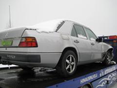 Mercedes-Benz 220E autom. 