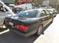 Kuva 3: Mercedes-Benz E 220D   1998