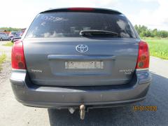 Toyota Avensis 2.2 D4D Farm. -05
