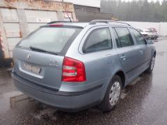 Skoda Octavia 1Z5 5D Combi 2.0TDI DSG Ambiente