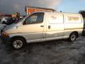 Kuva 3: Toyota Hiace 2.5 D-4D 4WD pitk 2006