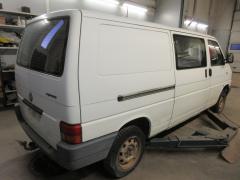 Volkswagen Transporter 2,4 D 57kW syncro