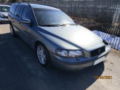 Volvo V70 2.4 farm. -04