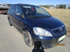 Toyota Avensis Verso 2.0 D -03