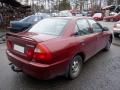 Kuva3: Mitsubishi Lancer CK 4D Sedan 1.3i GL MT5