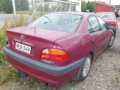 Toyota Avensis sedan 1.6