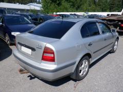 Skoda Octavia I 5D HB 1.8i 20V MT5 SLX