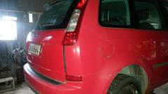 Ford Focus C-Max 1.8 -04 punainen