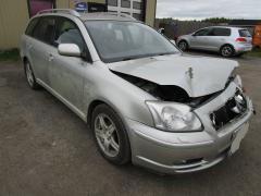 Toyota Avensis 2.0 farm. -05
