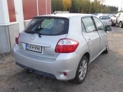 Toyota Auris 1.6 2012 132hv
