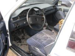 Mercedes-Benz 124 250 D Sed