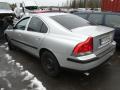 Kuva 3: VOLVO S60 2.4 140hv 2001