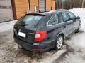 Kuva 3: Skoda Superb 2.0TDI dsg 4x4 farm. 2012