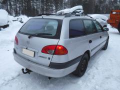 Toyota Avensis T22 Pre-Facelift 5D STW 2.0TD MT5 Terra