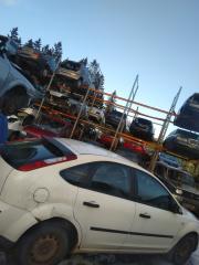 Ford Focus II  1.6 5D HB  -06