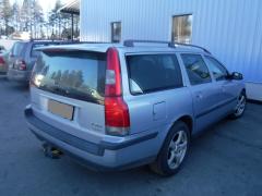 Volvo V70 Mk2 5D STW 2.5TDI MT5