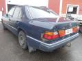 Kuva 3: Mercedes-Benz Sedan (W124) 200 D (124.120) 1993 75hv 1993