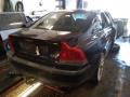 Kuva 3: Volvo S60 T5 4D sedan -01 2001