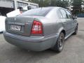 Kuva 3: Skoda Octavia 1.6 4D Hatchback -01 2001