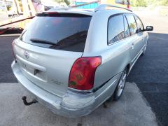 Toyota Avensis farmari (T25) 2.0 D4D