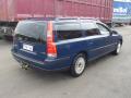 Kuva 3: Volvo V70 II (SW, P80_) 2.4 2001 140hv 2001