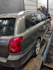 Toyota Avensis farmari 2.0 D-4D -03 
