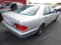Mercedes-Benz  E-SARJA (W210) E 240 (210.061) 1999 170hv